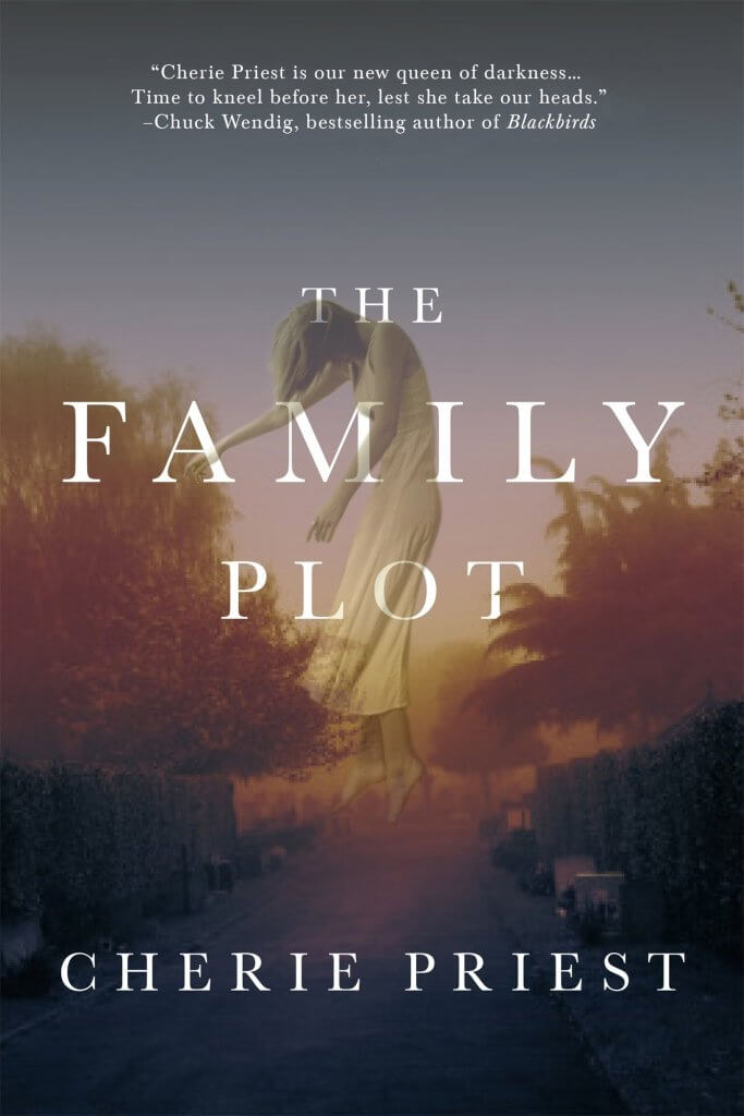 Book cover of The Family Plot with decaying Southern house